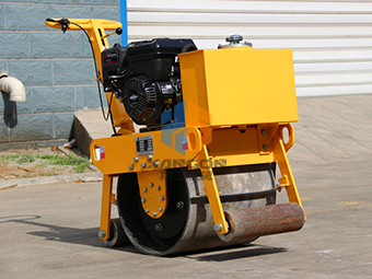 適合公路養(yǎng)護(hù)的小型壓路機(jī)真的挺不錯！