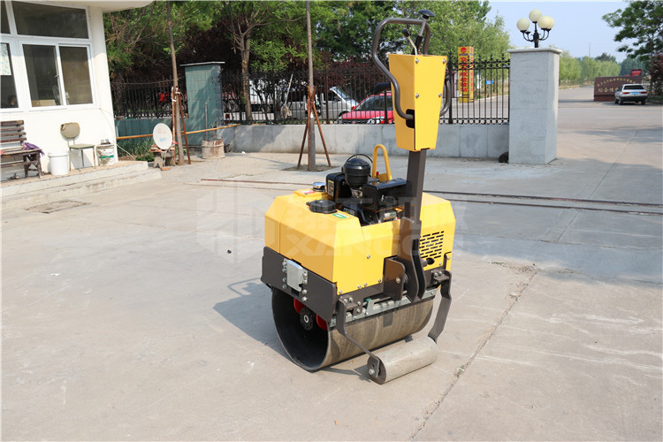 引起小型壓路機價格不穩(wěn)定的原因是什么原因呢？
