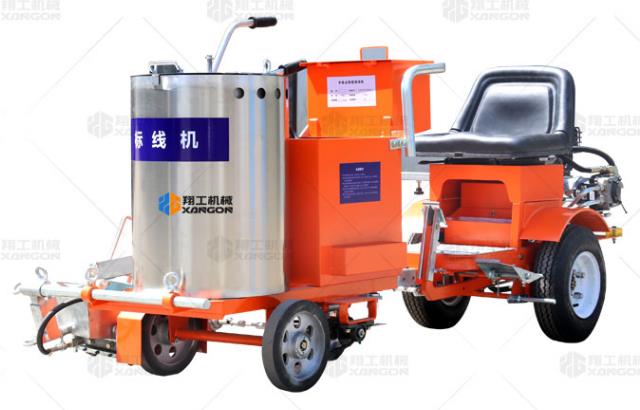 熱熔劃線機(jī)配置助力車，高施工高標(biāo)線質(zhì)量