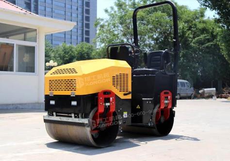 壓路機(jī)型號(hào)多？根據(jù)工程量選擇準(zhǔn)沒錯(cuò)